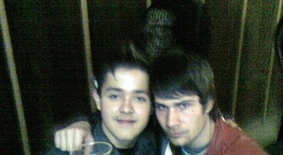 诡异!鬼脸呈此刻一辆汽车的后视镜中