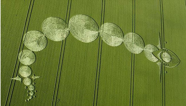 英国惊现“麦田怪圈”金星凌日 隐秘图案