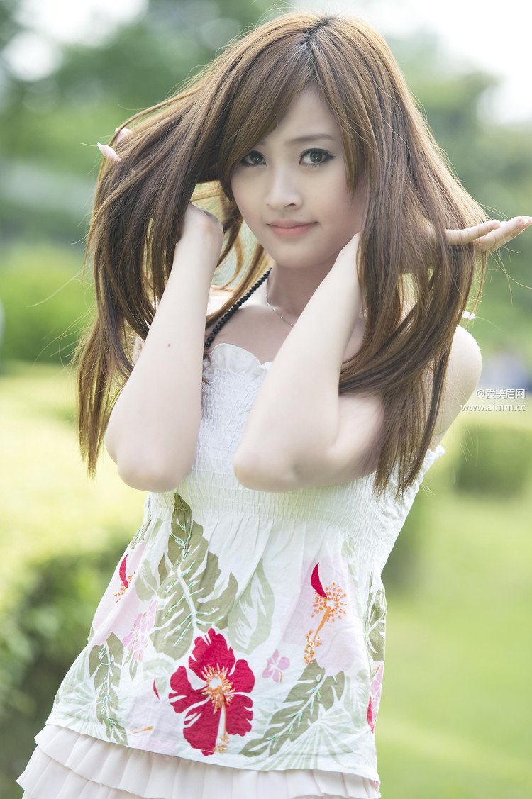 ������üլ�е�����Ů��