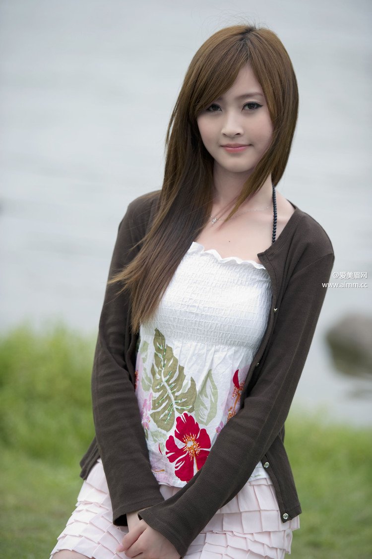 ������üլ�е�����Ů��