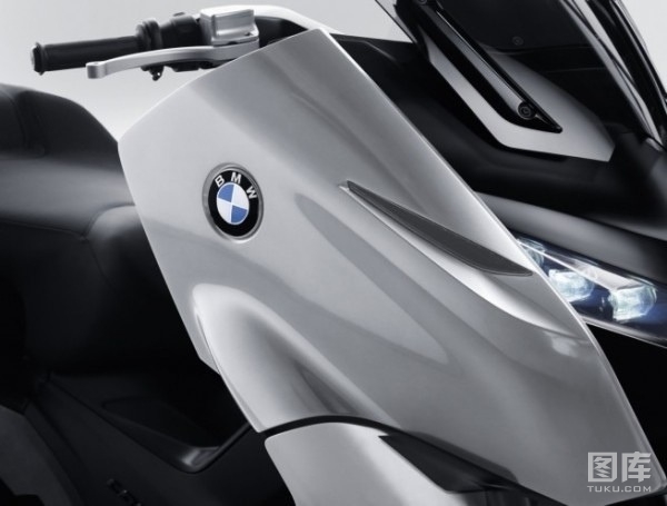 BMW�����ٿ˴�Concept C�ػ���