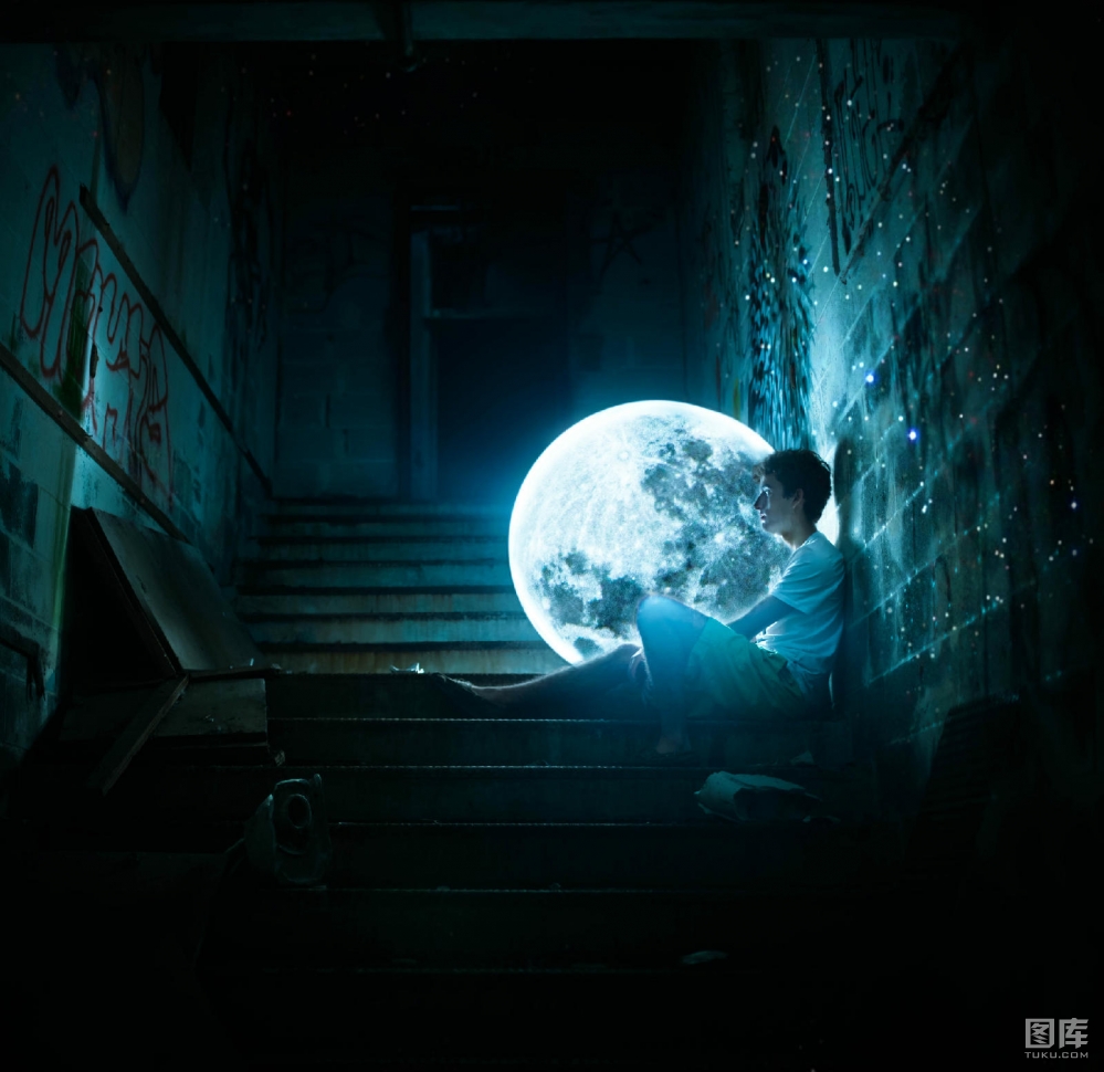 Stephen Criscolo�λ�ɫ���������