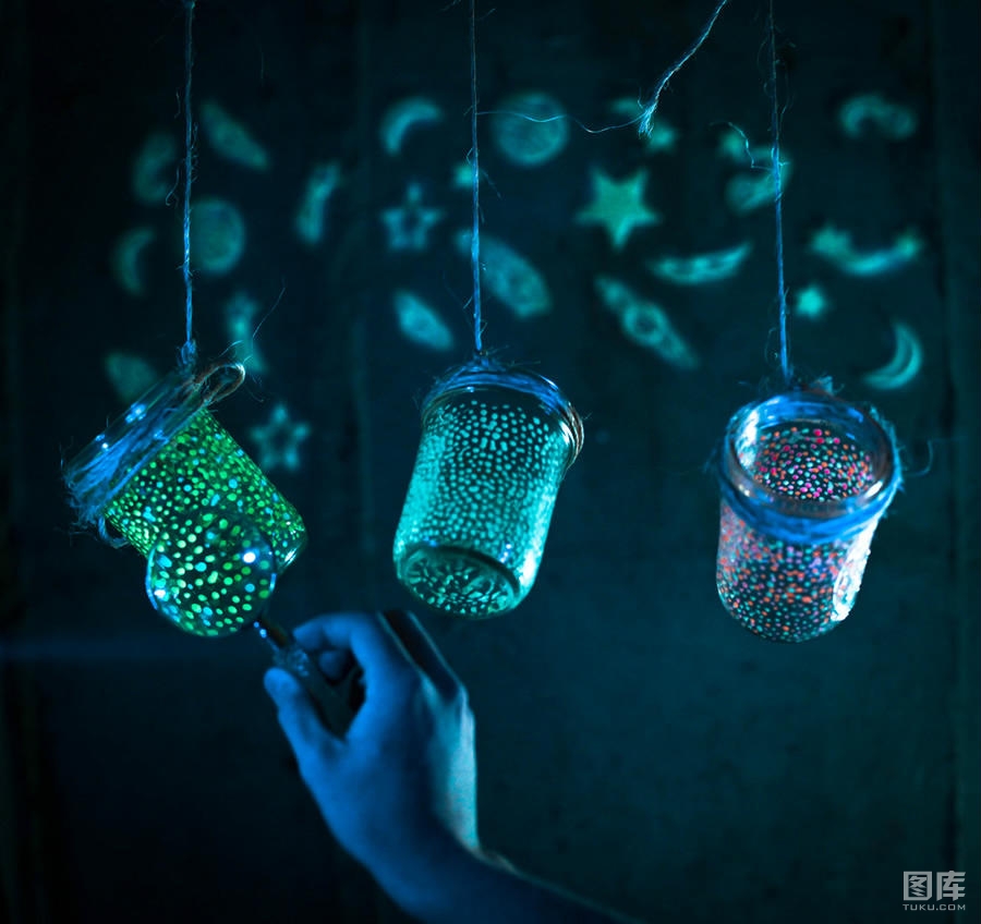 Stephen Criscolo�λ�ɫ���������