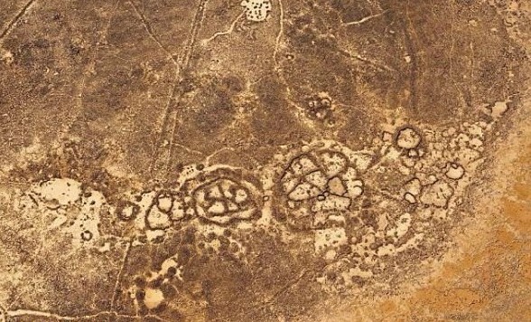 中东地域呈现大量隐秘独特的石轮图案