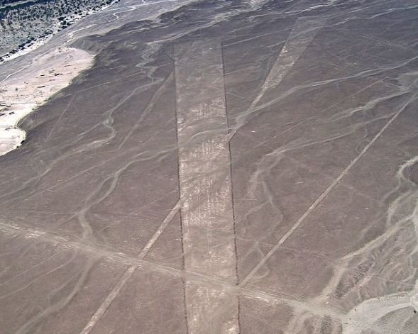 中东地域呈现大量隐秘独特的石轮图案