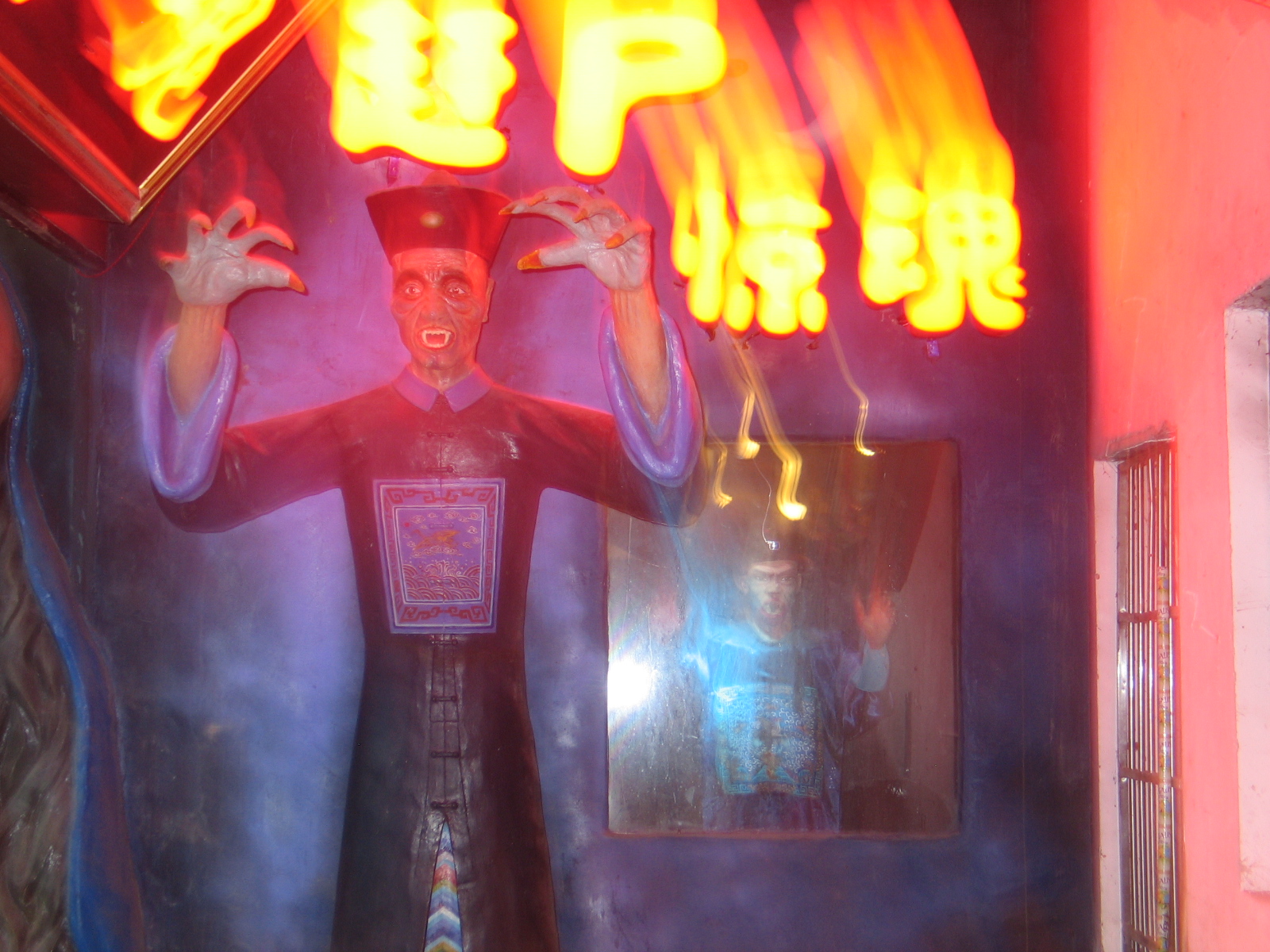 诡异可怕!走进可怕的湘西“赶尸”之谜(组图