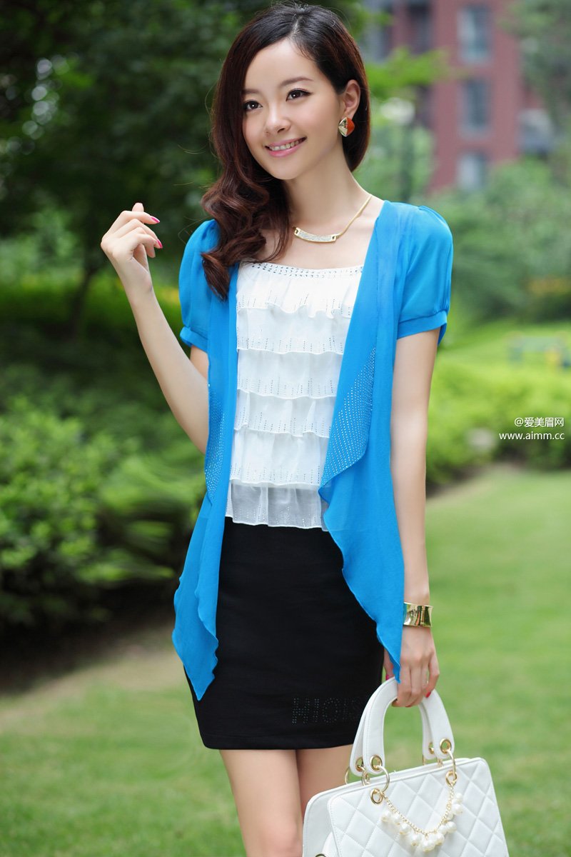 ���������˼伫�и�����Ů