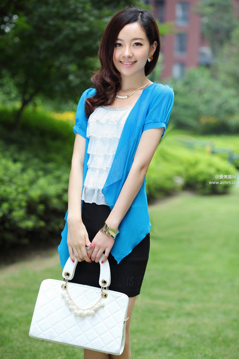 ���������˼伫�и�����Ů