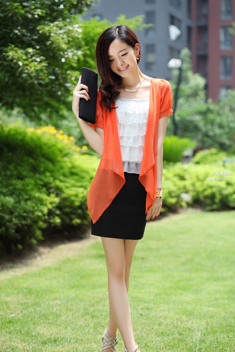 ���������˼伫�и�����Ů